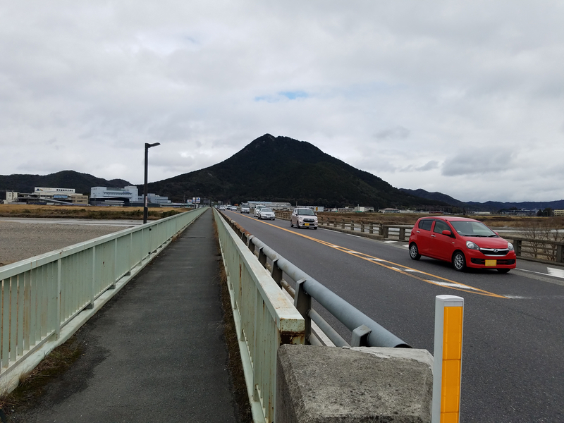 野洲川大橋の風景 野洲川にかかる橋梁。交通の要衝であり、渋滞が発生しやすいポイントでもある