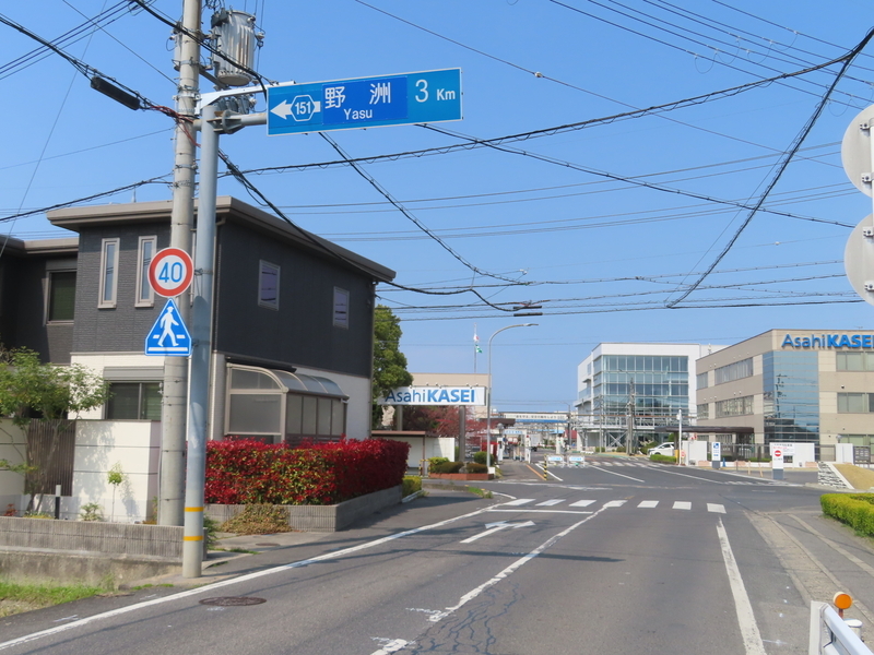 守山市小島周辺。視界が開けており、水平方向の視線が通りやすい。